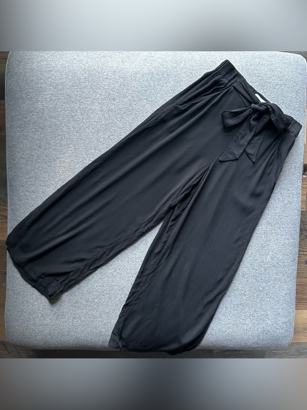 Aritzia Wilfred Black Wide Leg Cropped Pants XS